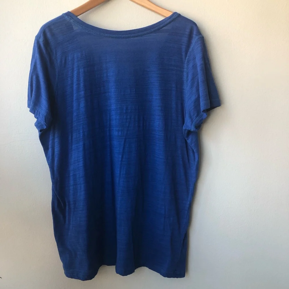 Chicago Cubs Baseball Women’s Blue V-Neck Short Sleeve T-Shirt. New without Tag - Picture 6 of 8